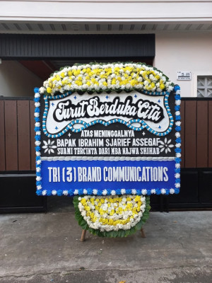 Papan Bunga Duka di Parengan